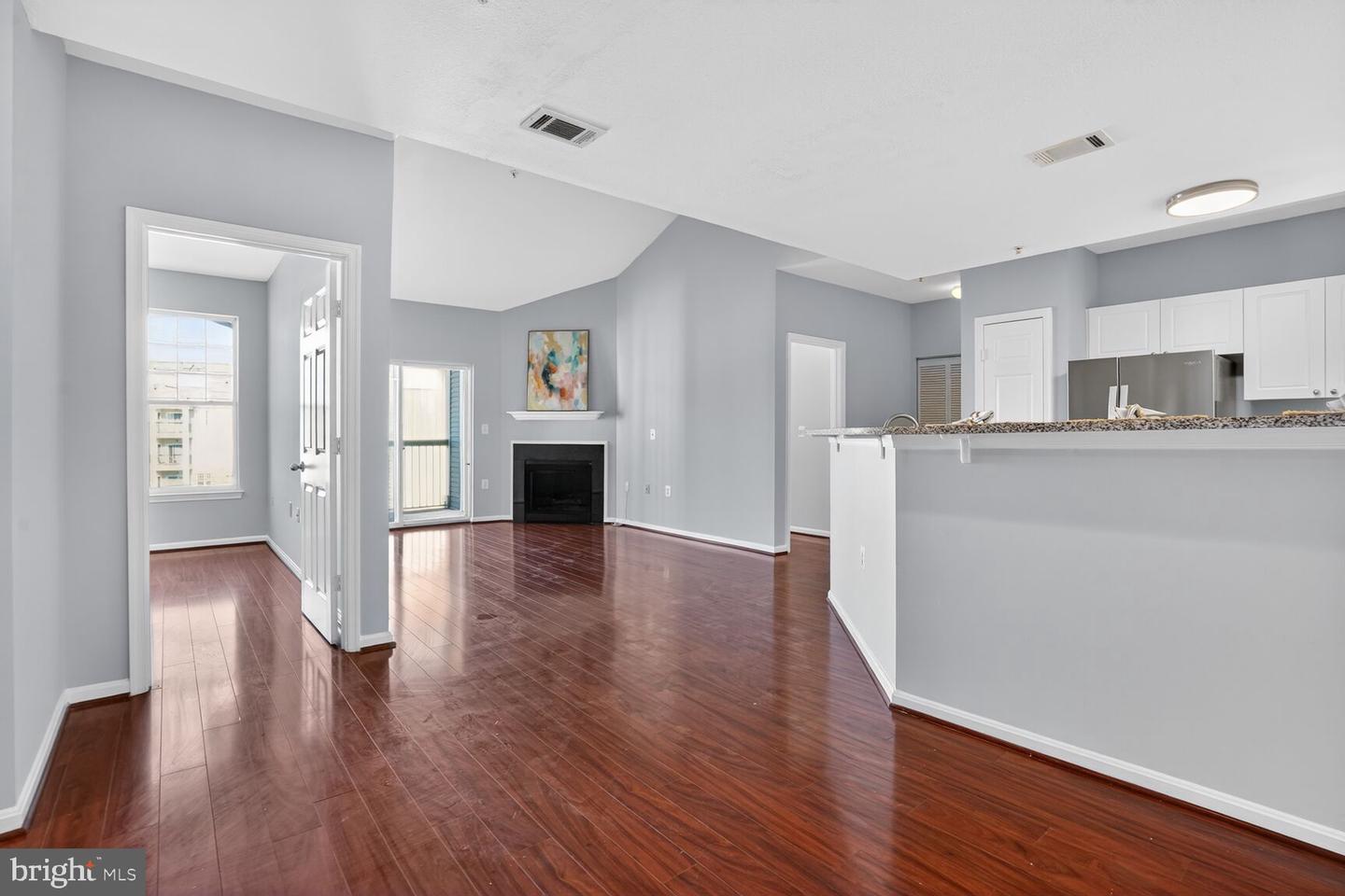 11329 ARISTOTLE DR #5-408, FAIRFAX, Virginia 22030, 2 Bedrooms Bedrooms, ,2 BathroomsBathrooms,Residential,For sale,11329 ARISTOTLE DR #5-408,VAFX2284046 MLS # VAFX2284046