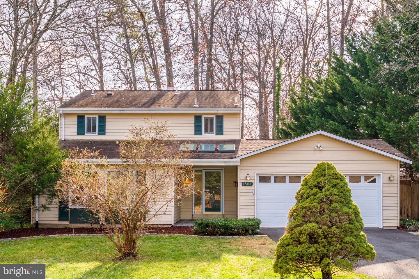 1507 SADLERS WELLS DR, HERNDON, Virginia 20170, 4 Bedrooms Bedrooms, ,2 BathroomsBathrooms,Residential,For sale,1507 SADLERS WELLS DR,VAFX2284066 MLS # VAFX2284066 1507 SADLERS WELLS DR, HERNDON, Virginia 20170, 4 Bedrooms Bedrooms, ,2 BathroomsBathrooms,Residential,For sale,1507 SADLERS WELLS DR,VAFX2284066 MLS # VAFX2284066