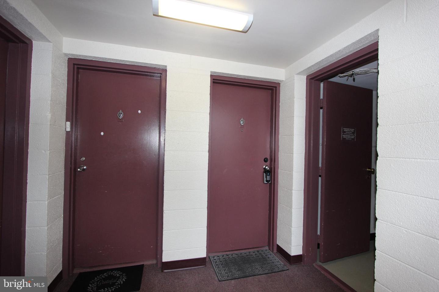 7354 LEE HWY #T2, FALLS CHURCH, Virginia 22046, 2 Bedrooms Bedrooms, ,1 BathroomBathrooms,Residential,For sale,7354 LEE HWY #T2,VAFX2284088 MLS # VAFX2284088