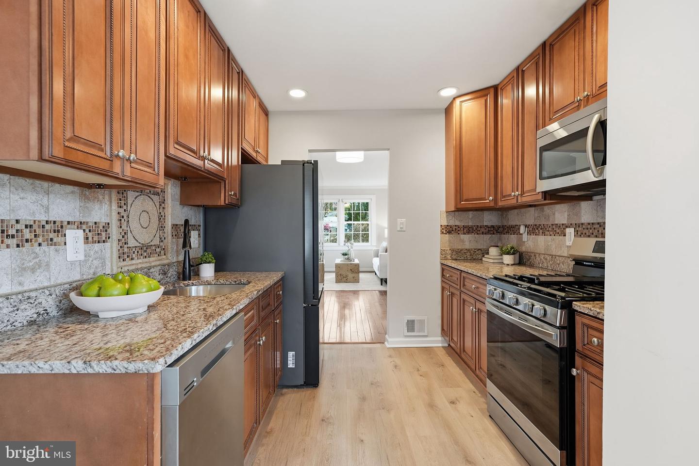 7209 TYLER AVE, FALLS CHURCH, Virginia 22042, 4 Bedrooms Bedrooms, ,2 BathroomsBathrooms,Residential,For sale,7209 TYLER AVE,VAFX2284100 MLS # VAFX2284100 7209 TYLER AVE, FALLS CHURCH, Virginia 22042, 4 Bedrooms Bedrooms, ,2 BathroomsBathrooms,Residential,For sale,7209 TYLER AVE,VAFX2284100 MLS # VAFX2284100