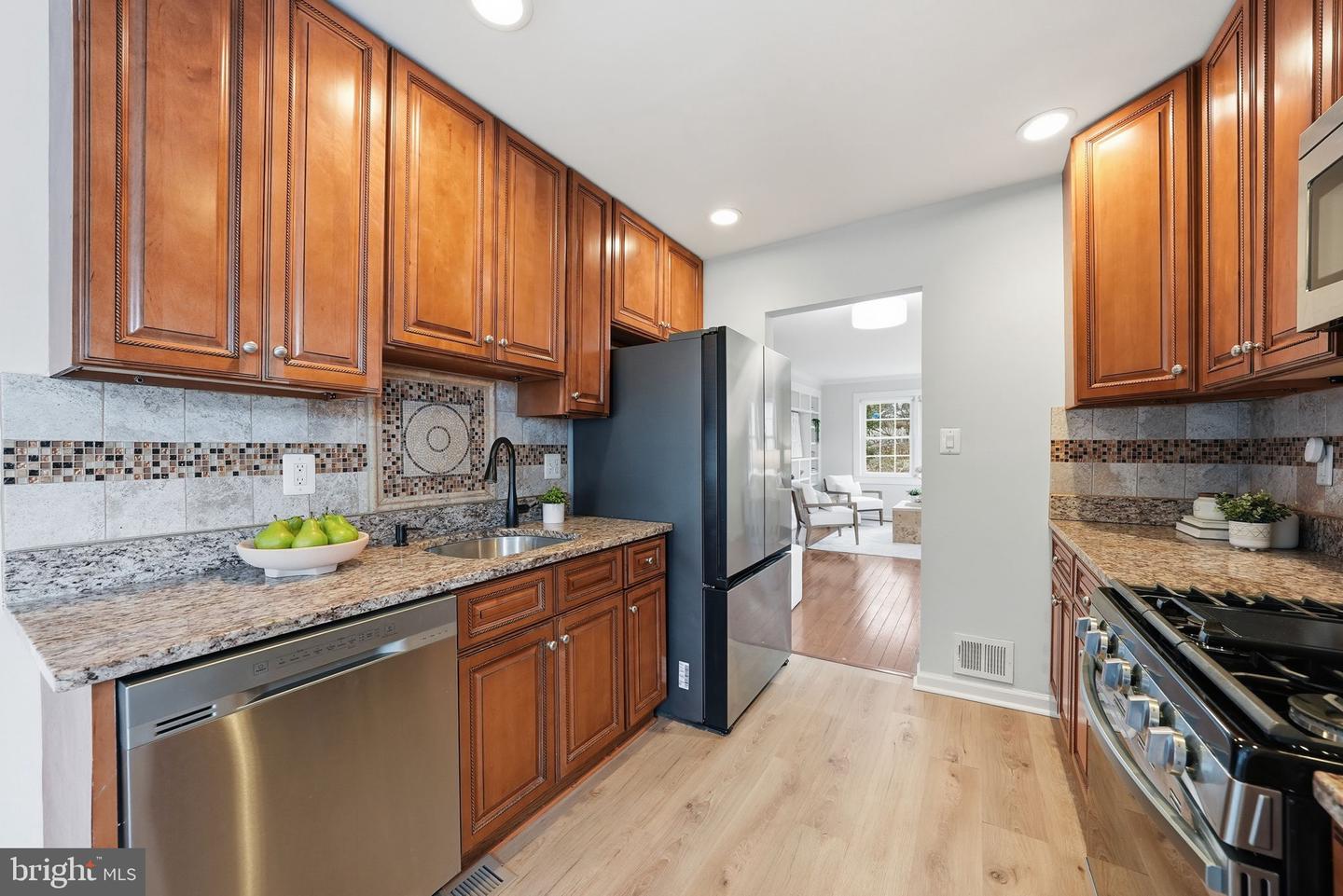 7209 TYLER AVE, FALLS CHURCH, Virginia 22042, 4 Bedrooms Bedrooms, ,2 BathroomsBathrooms,Residential,For sale,7209 TYLER AVE,VAFX2284100 MLS # VAFX2284100 7209 TYLER AVE, FALLS CHURCH, Virginia 22042, 4 Bedrooms Bedrooms, ,2 BathroomsBathrooms,Residential,For sale,7209 TYLER AVE,VAFX2284100 MLS # VAFX2284100