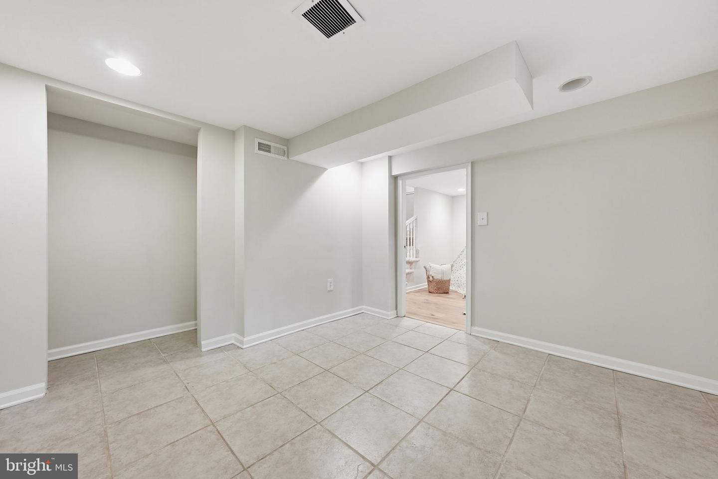 7209 TYLER AVE, FALLS CHURCH, Virginia 22042, 4 Bedrooms Bedrooms, ,2 BathroomsBathrooms,Residential,For sale,7209 TYLER AVE,VAFX2284100 MLS # VAFX2284100 7209 TYLER AVE, FALLS CHURCH, Virginia 22042, 4 Bedrooms Bedrooms, ,2 BathroomsBathrooms,Residential,For sale,7209 TYLER AVE,VAFX2284100 MLS # VAFX2284100