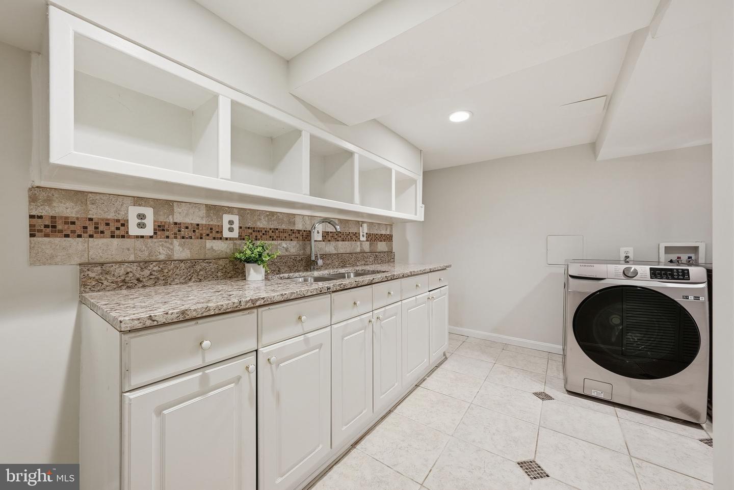 7209 TYLER AVE, FALLS CHURCH, Virginia 22042, 4 Bedrooms Bedrooms, ,2 BathroomsBathrooms,Residential,For sale,7209 TYLER AVE,VAFX2284100 MLS # VAFX2284100 7209 TYLER AVE, FALLS CHURCH, Virginia 22042, 4 Bedrooms Bedrooms, ,2 BathroomsBathrooms,Residential,For sale,7209 TYLER AVE,VAFX2284100 MLS # VAFX2284100