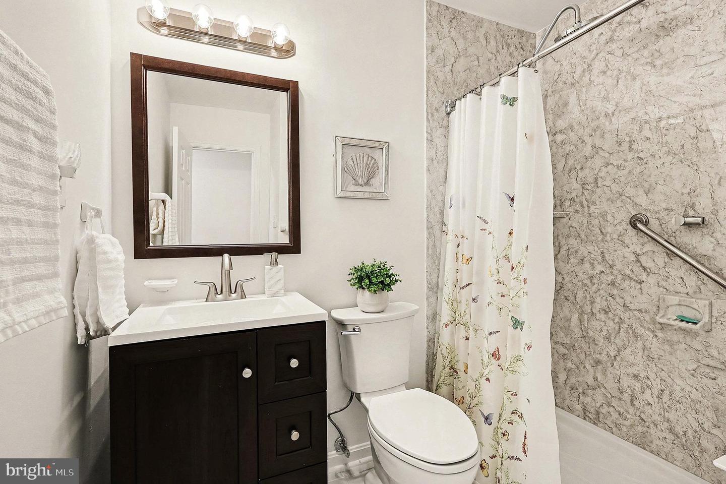 3400 AUSTIN CT, ALEXANDRIA, Virginia 22310, 4 Bedrooms Bedrooms, ,3 BathroomsBathrooms,Residential,For sale,3400 AUSTIN CT,VAFX2284160 MLS # VAFX2284160