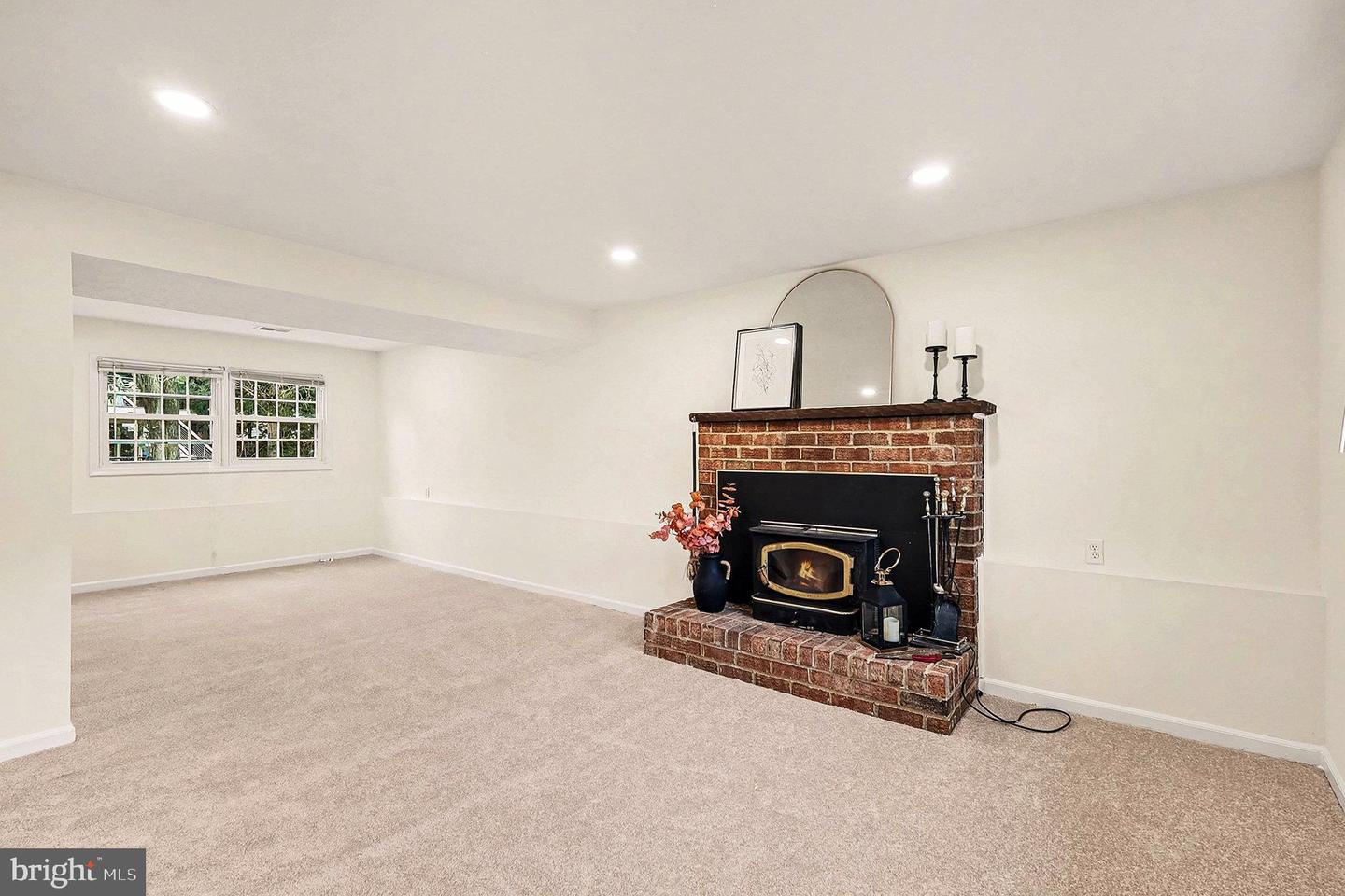 3400 AUSTIN CT, ALEXANDRIA, Virginia 22310, 4 Bedrooms Bedrooms, ,3 BathroomsBathrooms,Residential,For sale,3400 AUSTIN CT,VAFX2284160 MLS # VAFX2284160