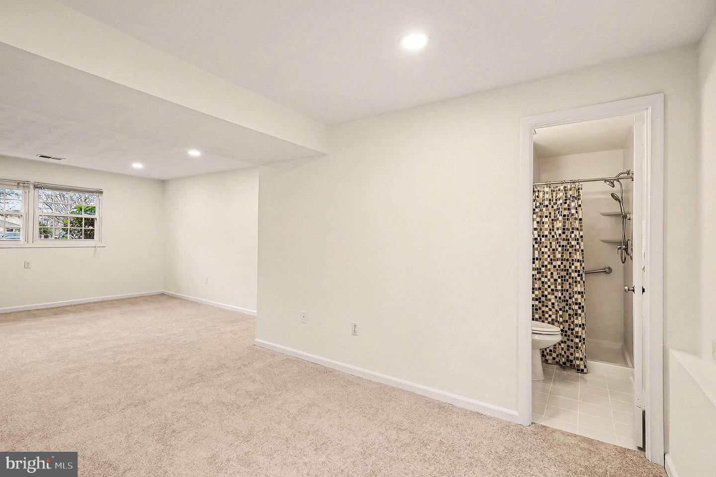 3400 AUSTIN CT, ALEXANDRIA, Virginia 22310, 4 Bedrooms Bedrooms, ,3 BathroomsBathrooms,Residential,For sale,3400 AUSTIN CT,VAFX2284160 MLS # VAFX2284160