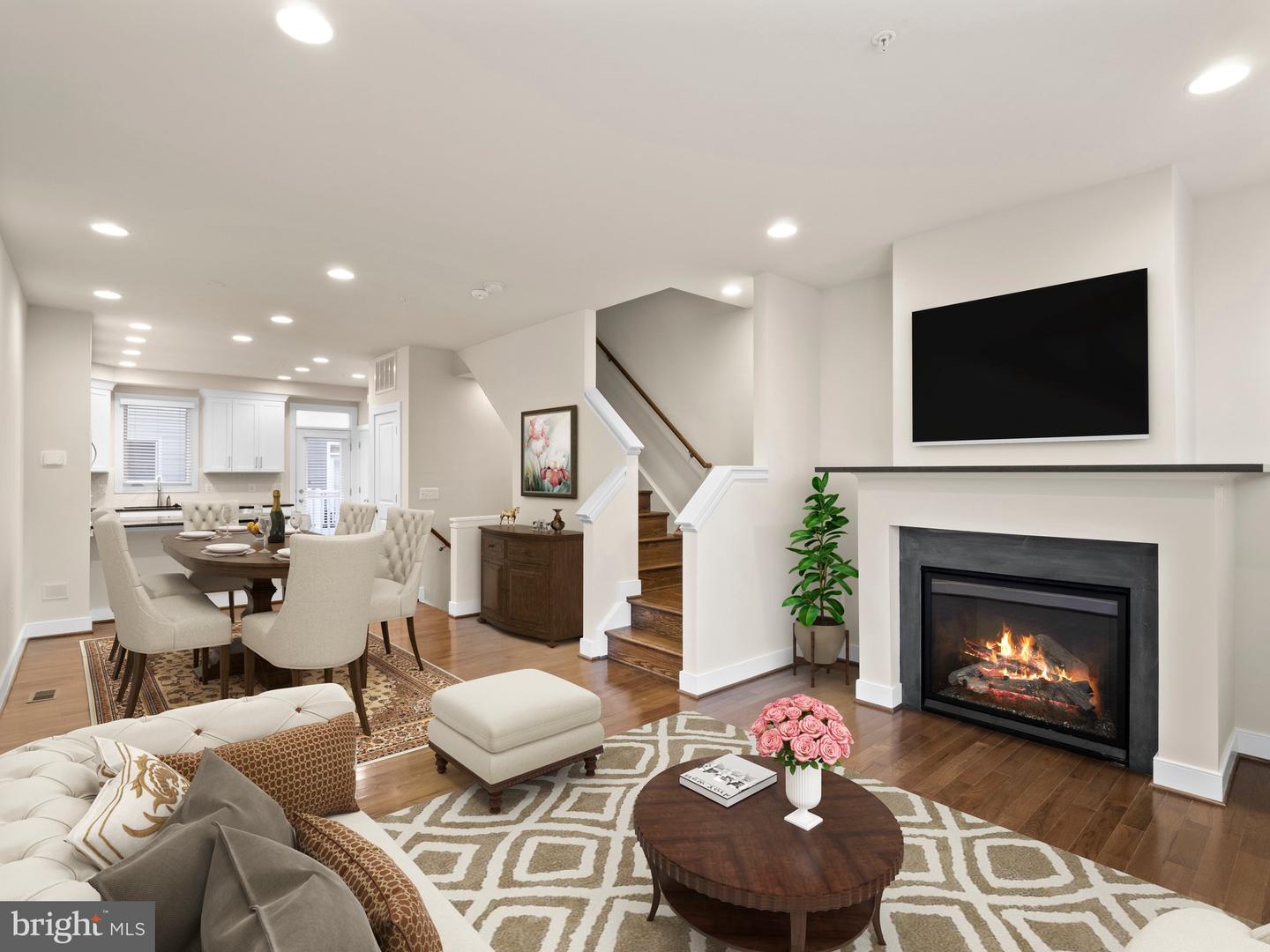 918 PETE JONES WAY, ALEXANDRIA, Virginia 22314, 3 Bedrooms Bedrooms, ,3 BathroomsBathrooms,Residential,For sale,918 PETE JONES WAY,VAAX2052832 MLS # VAAX2052832