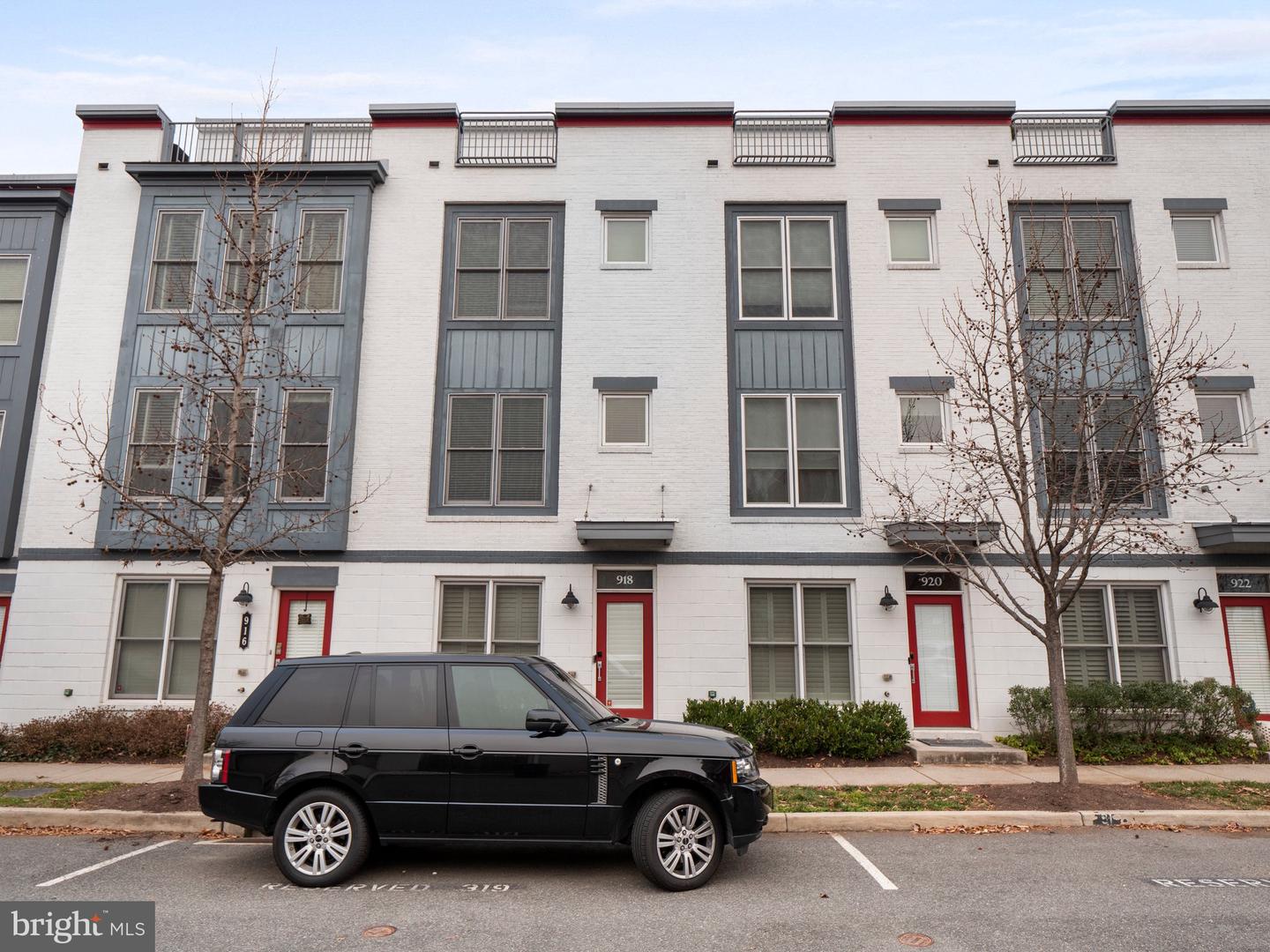 918 PETE JONES WAY, ALEXANDRIA, Virginia 22314, 3 Bedrooms Bedrooms, ,3 BathroomsBathrooms,Residential,For sale,918 PETE JONES WAY,VAAX2052832 MLS # VAAX2052832