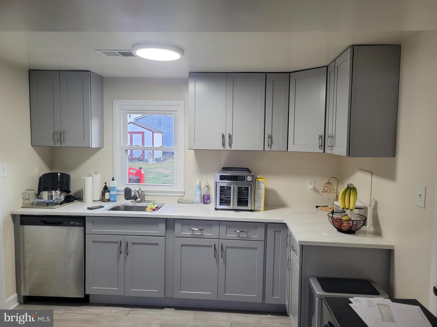 12923 KERRYDALE RD, WOODBRIDGE, Virginia 22193, 3 Bedrooms Bedrooms, 5 Rooms Rooms,2 BathroomsBathrooms,Residential,For sale,12923 KERRYDALE RD,VAPW2109944 MLS # VAPW2109944