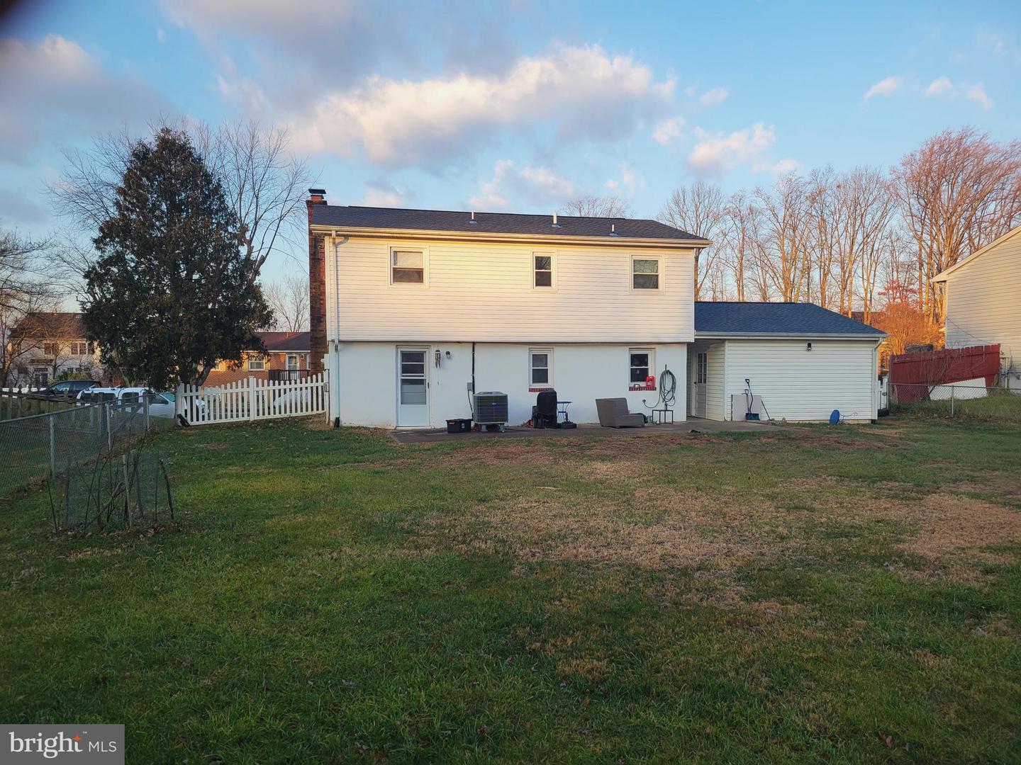 12923 KERRYDALE RD, WOODBRIDGE, Virginia 22193, 3 Bedrooms Bedrooms, 5 Rooms Rooms,2 BathroomsBathrooms,Residential,For sale,12923 KERRYDALE RD,VAPW2109944 MLS # VAPW2109944