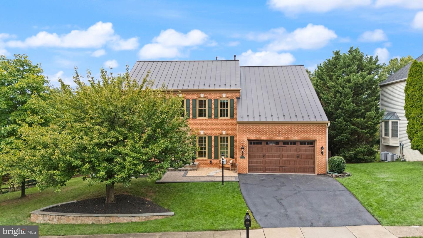 18571 DETTINGTON CT, LEESBURG, Virginia 20176, 5 Bedrooms Bedrooms, 8 Rooms Rooms,3 BathroomsBathrooms,Residential,For sale,18571 DETTINGTON CT,VALO2113388 MLS # VALO2113388 18571 DETTINGTON CT, LEESBURG, Virginia 20176, 5 Bedrooms Bedrooms, 8 Rooms Rooms,3 BathroomsBathrooms,Residential,For sale,18571 DETTINGTON CT,VALO2113388 MLS # VALO2113388