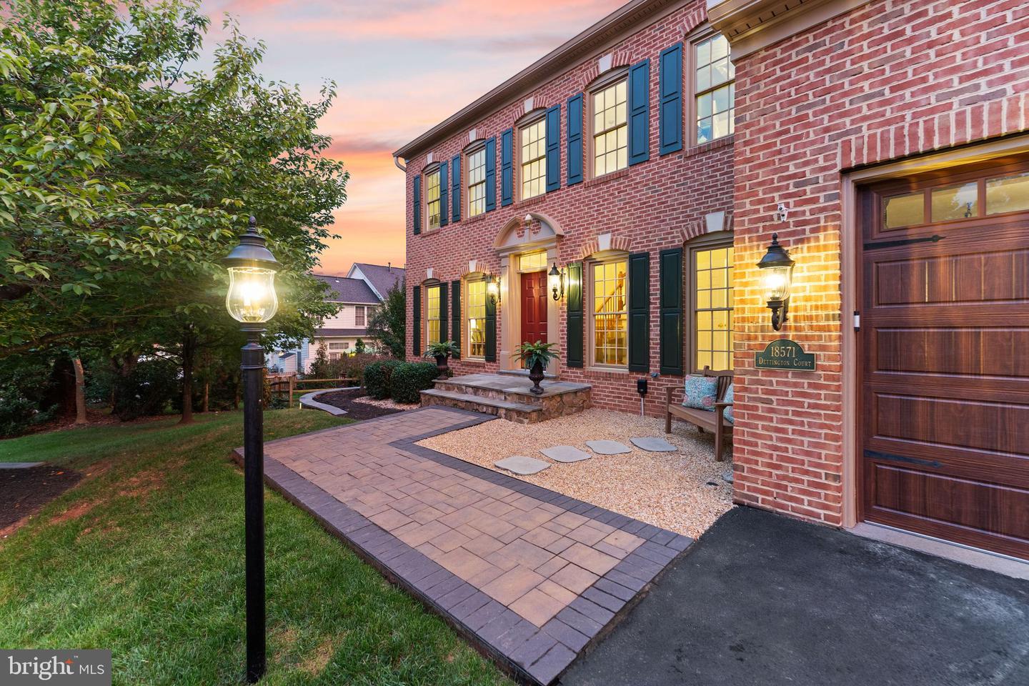 18571 DETTINGTON CT, LEESBURG, Virginia 20176, 5 Bedrooms Bedrooms, 8 Rooms Rooms,3 BathroomsBathrooms,Residential,For sale,18571 DETTINGTON CT,VALO2113388 MLS # VALO2113388 18571 DETTINGTON CT, LEESBURG, Virginia 20176, 5 Bedrooms Bedrooms, 8 Rooms Rooms,3 BathroomsBathrooms,Residential,For sale,18571 DETTINGTON CT,VALO2113388 MLS # VALO2113388