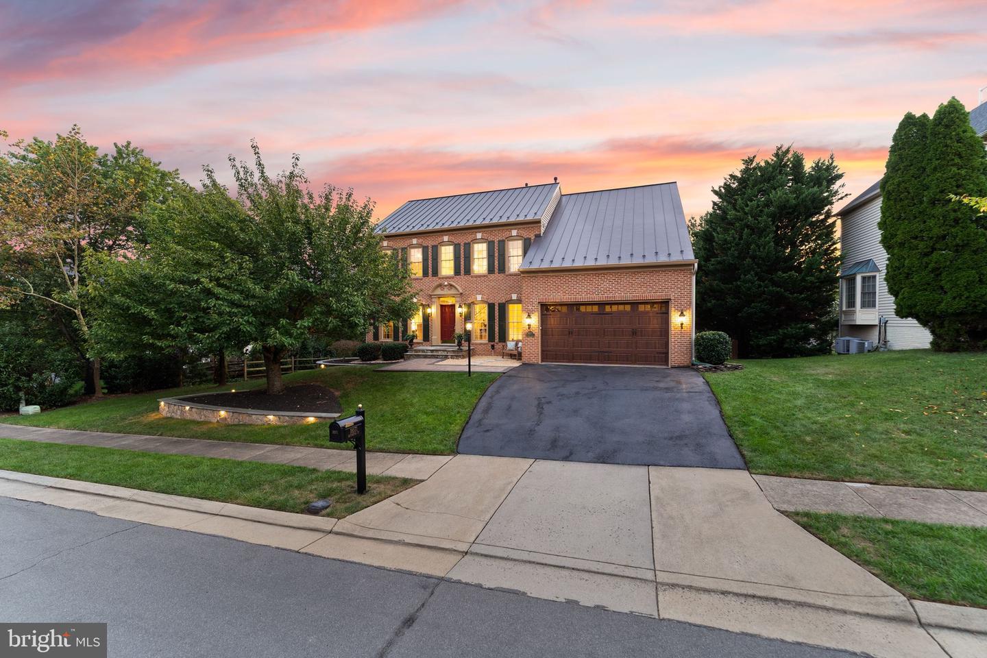 18571 DETTINGTON CT, LEESBURG, Virginia 20176, 5 Bedrooms Bedrooms, 8 Rooms Rooms,3 BathroomsBathrooms,Residential,For sale,18571 DETTINGTON CT,VALO2113388 MLS # VALO2113388 18571 DETTINGTON CT, LEESBURG, Virginia 20176, 5 Bedrooms Bedrooms, 8 Rooms Rooms,3 BathroomsBathrooms,Residential,For sale,18571 DETTINGTON CT,VALO2113388 MLS # VALO2113388