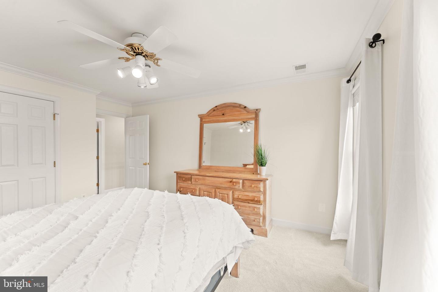 18571 DETTINGTON CT, LEESBURG, Virginia 20176, 5 Bedrooms Bedrooms, 8 Rooms Rooms,3 BathroomsBathrooms,Residential,For sale,18571 DETTINGTON CT,VALO2113388 MLS # VALO2113388 18571 DETTINGTON CT, LEESBURG, Virginia 20176, 5 Bedrooms Bedrooms, 8 Rooms Rooms,3 BathroomsBathrooms,Residential,For sale,18571 DETTINGTON CT,VALO2113388 MLS # VALO2113388