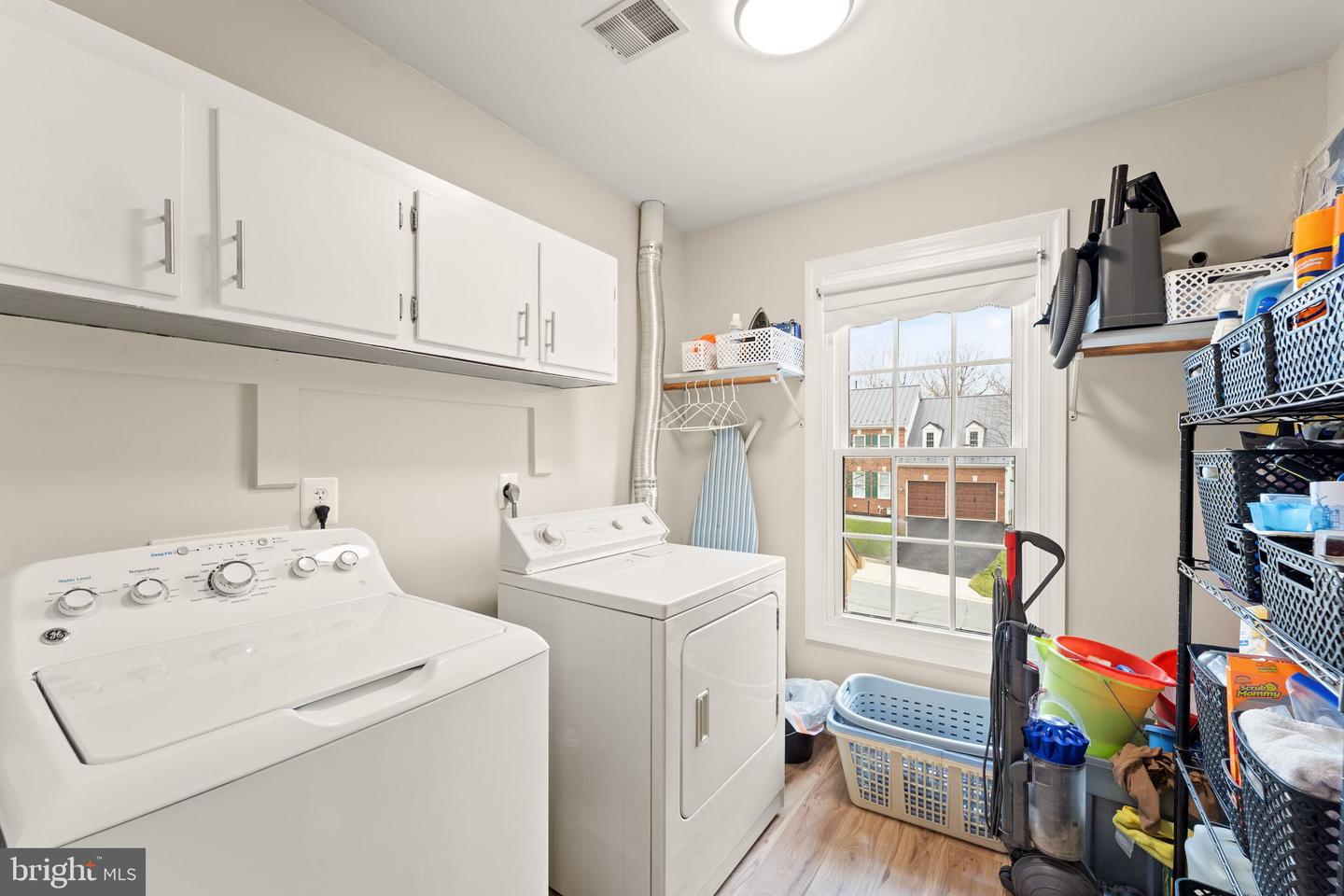 18571 DETTINGTON CT, LEESBURG, Virginia 20176, 5 Bedrooms Bedrooms, 8 Rooms Rooms,3 BathroomsBathrooms,Residential,For sale,18571 DETTINGTON CT,VALO2113388 MLS # VALO2113388 18571 DETTINGTON CT, LEESBURG, Virginia 20176, 5 Bedrooms Bedrooms, 8 Rooms Rooms,3 BathroomsBathrooms,Residential,For sale,18571 DETTINGTON CT,VALO2113388 MLS # VALO2113388