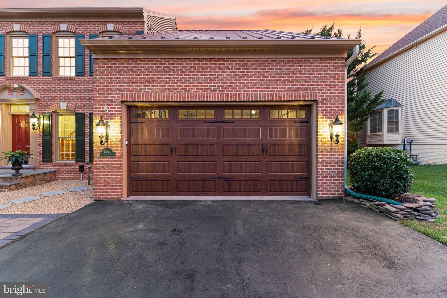 18571 DETTINGTON CT, LEESBURG, Virginia 20176, 5 Bedrooms Bedrooms, 8 Rooms Rooms,3 BathroomsBathrooms,Residential,For sale,18571 DETTINGTON CT,VALO2113388 MLS # VALO2113388 18571 DETTINGTON CT, LEESBURG, Virginia 20176, 5 Bedrooms Bedrooms, 8 Rooms Rooms,3 BathroomsBathrooms,Residential,For sale,18571 DETTINGTON CT,VALO2113388 MLS # VALO2113388