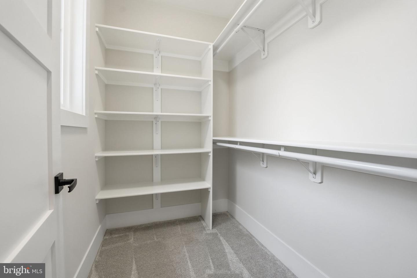 311 ALBRECHT CIR SW, VIENNA, Virginia 22180, 6 Bedrooms Bedrooms, ,5 BathroomsBathrooms,Residential,For sale,311 ALBRECHT CIR SW,VAFX2284252 MLS # VAFX2284252