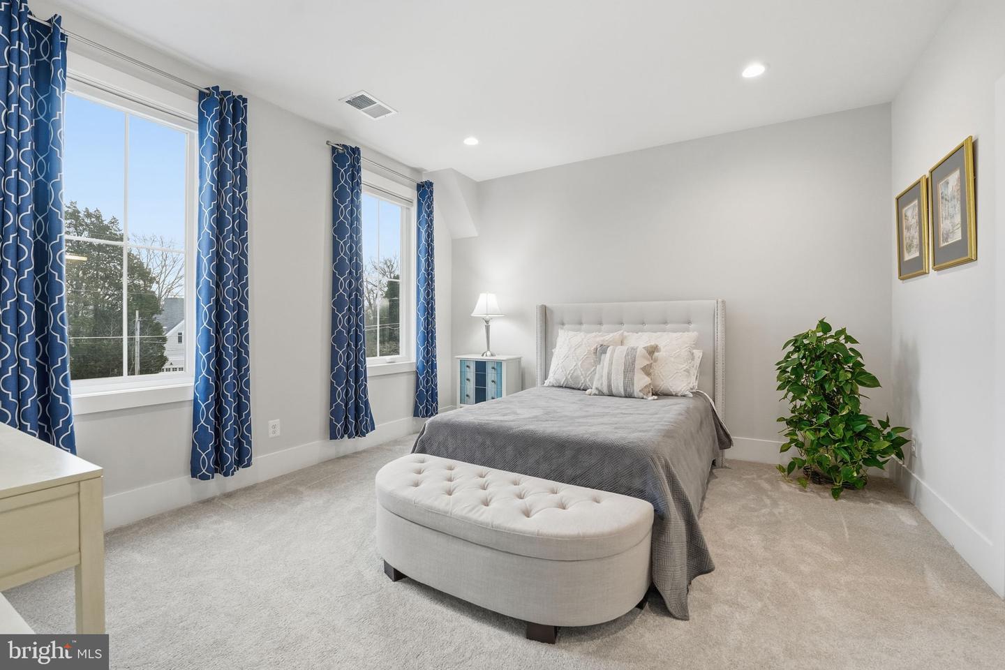 311 ALBRECHT CIR SW, VIENNA, Virginia 22180, 6 Bedrooms Bedrooms, ,5 BathroomsBathrooms,Residential,For sale,311 ALBRECHT CIR SW,VAFX2284252 MLS # VAFX2284252