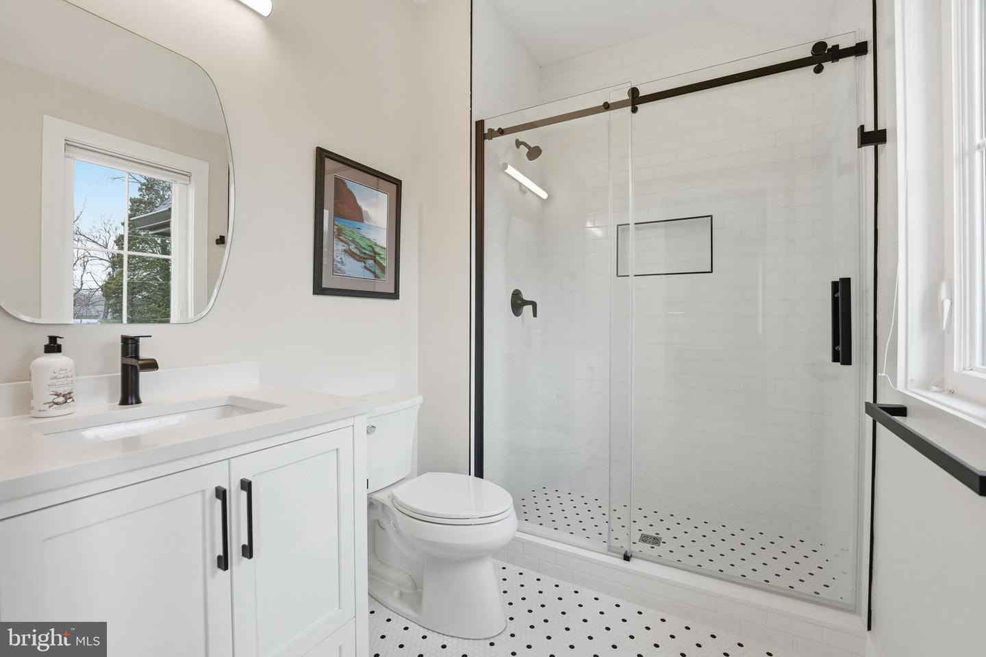 311 ALBRECHT CIR SW, VIENNA, Virginia 22180, 6 Bedrooms Bedrooms, ,5 BathroomsBathrooms,Residential,For sale,311 ALBRECHT CIR SW,VAFX2284252 MLS # VAFX2284252