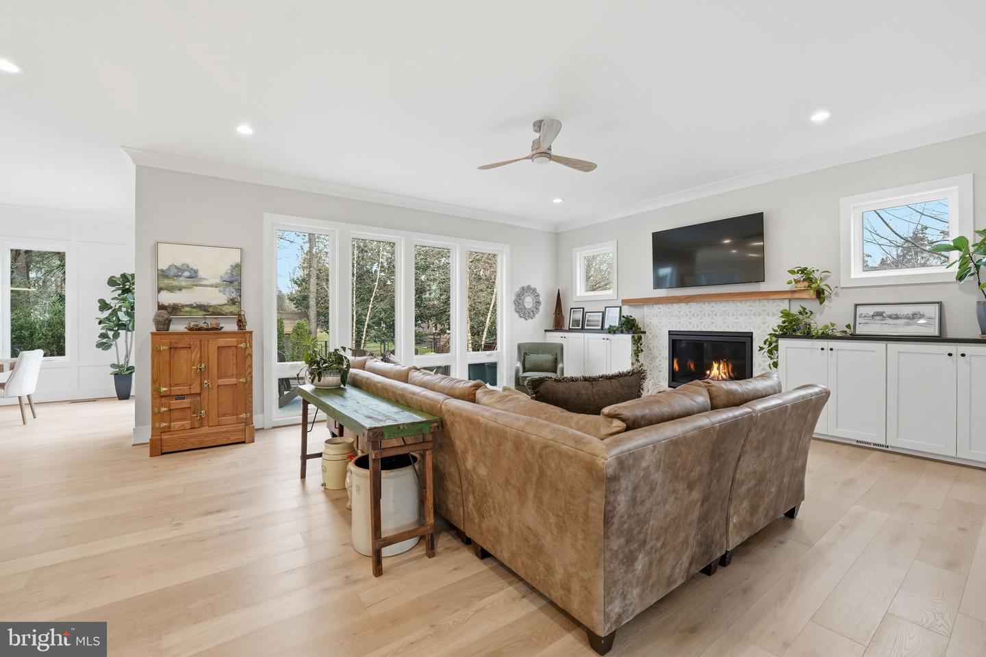 311 ALBRECHT CIR SW, VIENNA, Virginia 22180, 6 Bedrooms Bedrooms, ,5 BathroomsBathrooms,Residential,For sale,311 ALBRECHT CIR SW,VAFX2284252 MLS # VAFX2284252