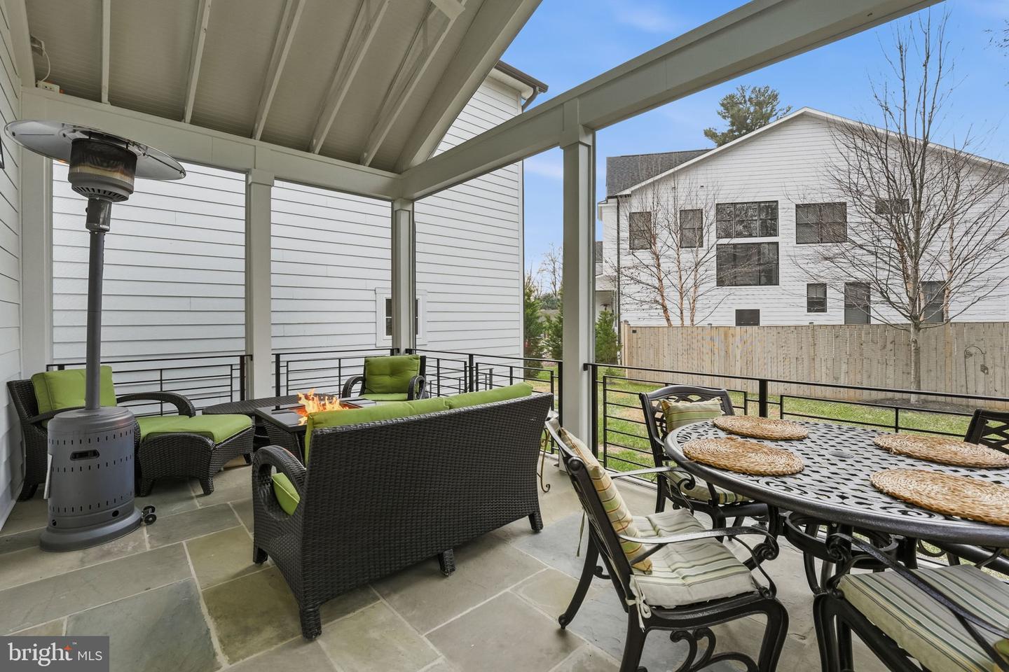 311 ALBRECHT CIR SW, VIENNA, Virginia 22180, 6 Bedrooms Bedrooms, ,5 BathroomsBathrooms,Residential,For sale,311 ALBRECHT CIR SW,VAFX2284252 MLS # VAFX2284252