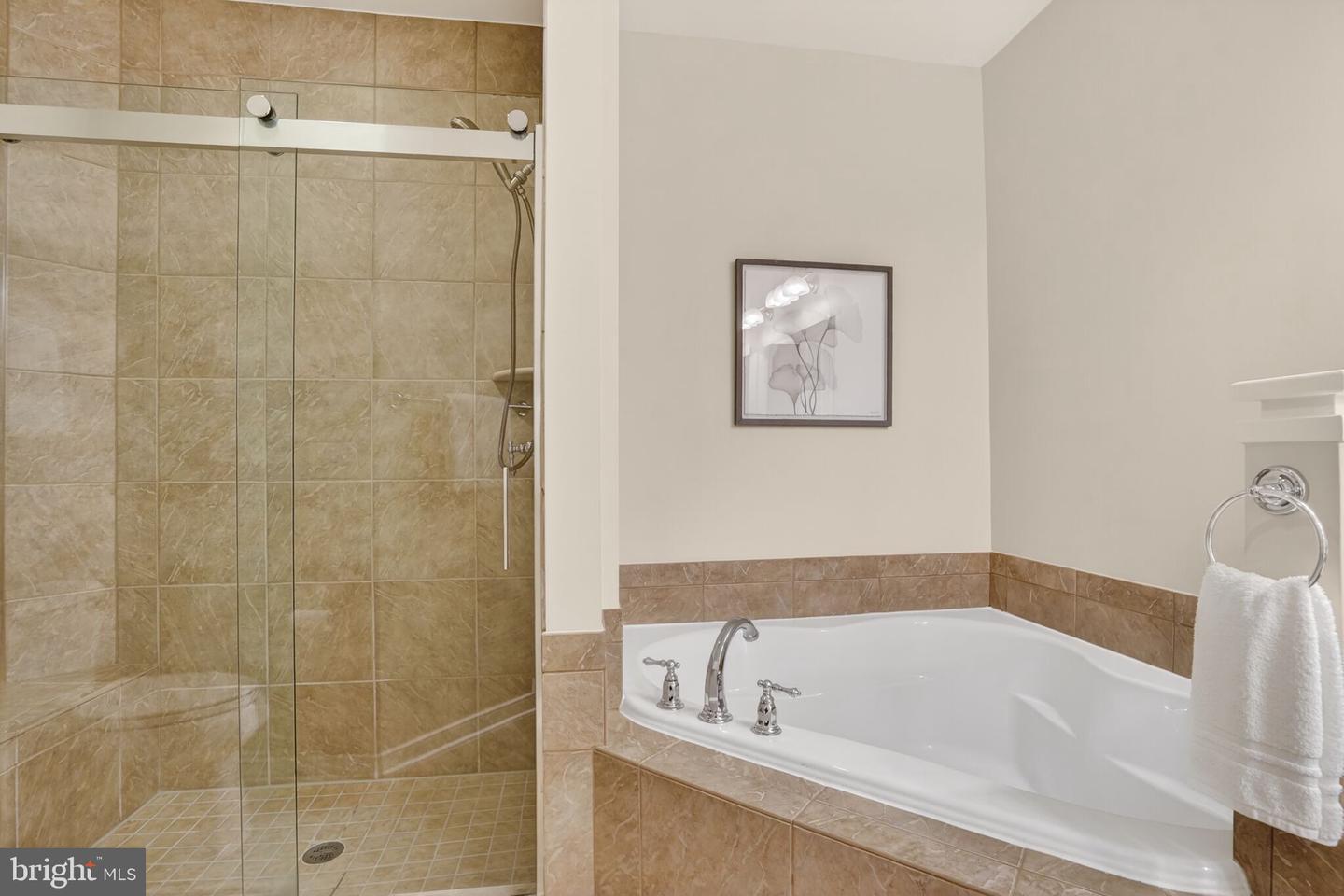 809 PARKER GRAY SCHOOL WAY, ALEXANDRIA, Virginia 22314, 3 Bedrooms Bedrooms, ,3 BathroomsBathrooms,Residential,For sale,809 PARKER GRAY SCHOOL WAY,VAAX2052850 MLS # VAAX2052850