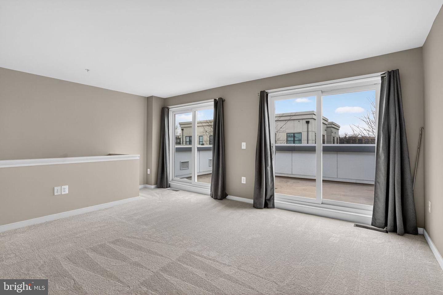 809 PARKER GRAY SCHOOL WAY, ALEXANDRIA, Virginia 22314, 3 Bedrooms Bedrooms, ,3 BathroomsBathrooms,Residential,For sale,809 PARKER GRAY SCHOOL WAY,VAAX2052850 MLS # VAAX2052850