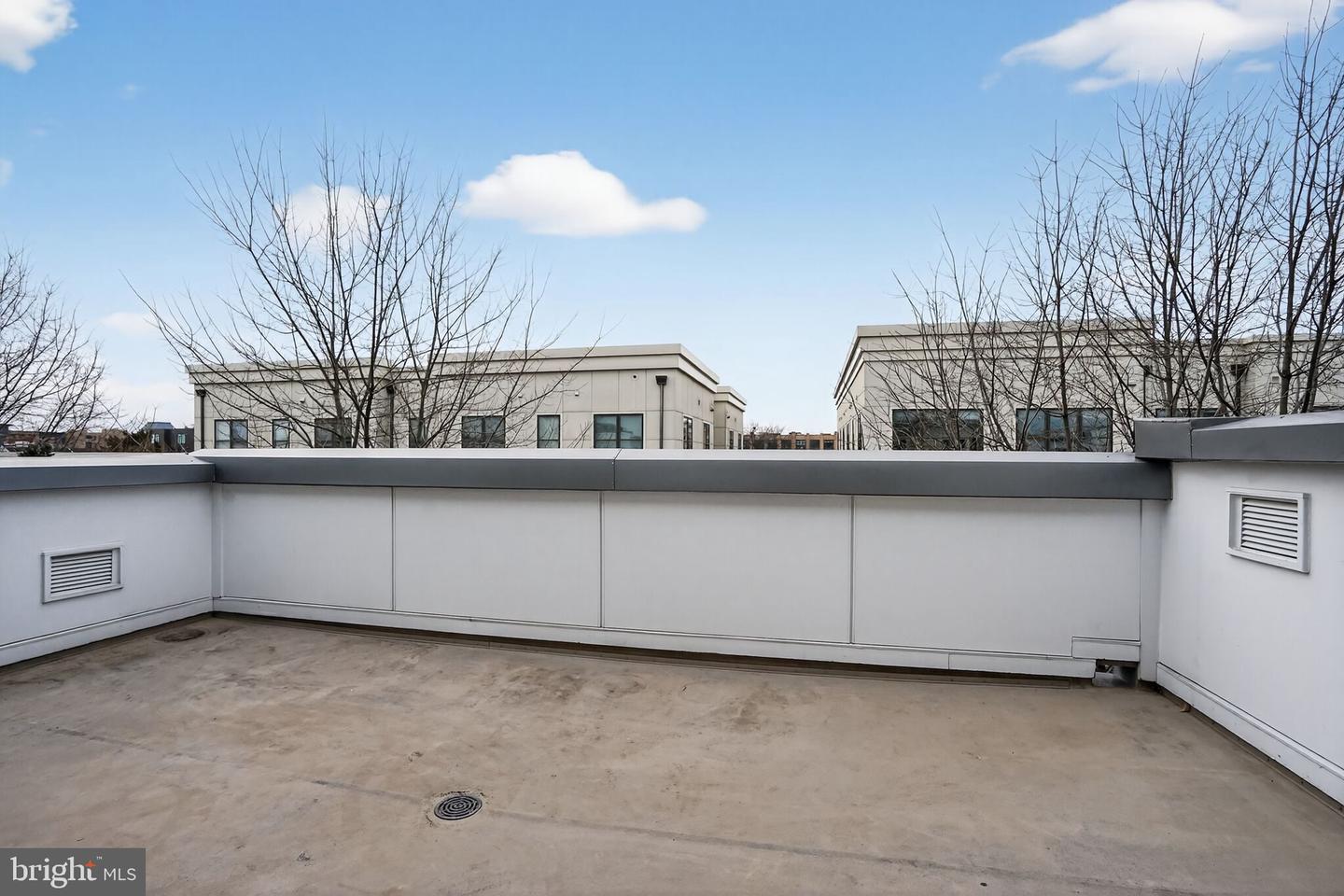 809 PARKER GRAY SCHOOL WAY, ALEXANDRIA, Virginia 22314, 3 Bedrooms Bedrooms, ,3 BathroomsBathrooms,Residential,For sale,809 PARKER GRAY SCHOOL WAY,VAAX2052850 MLS # VAAX2052850