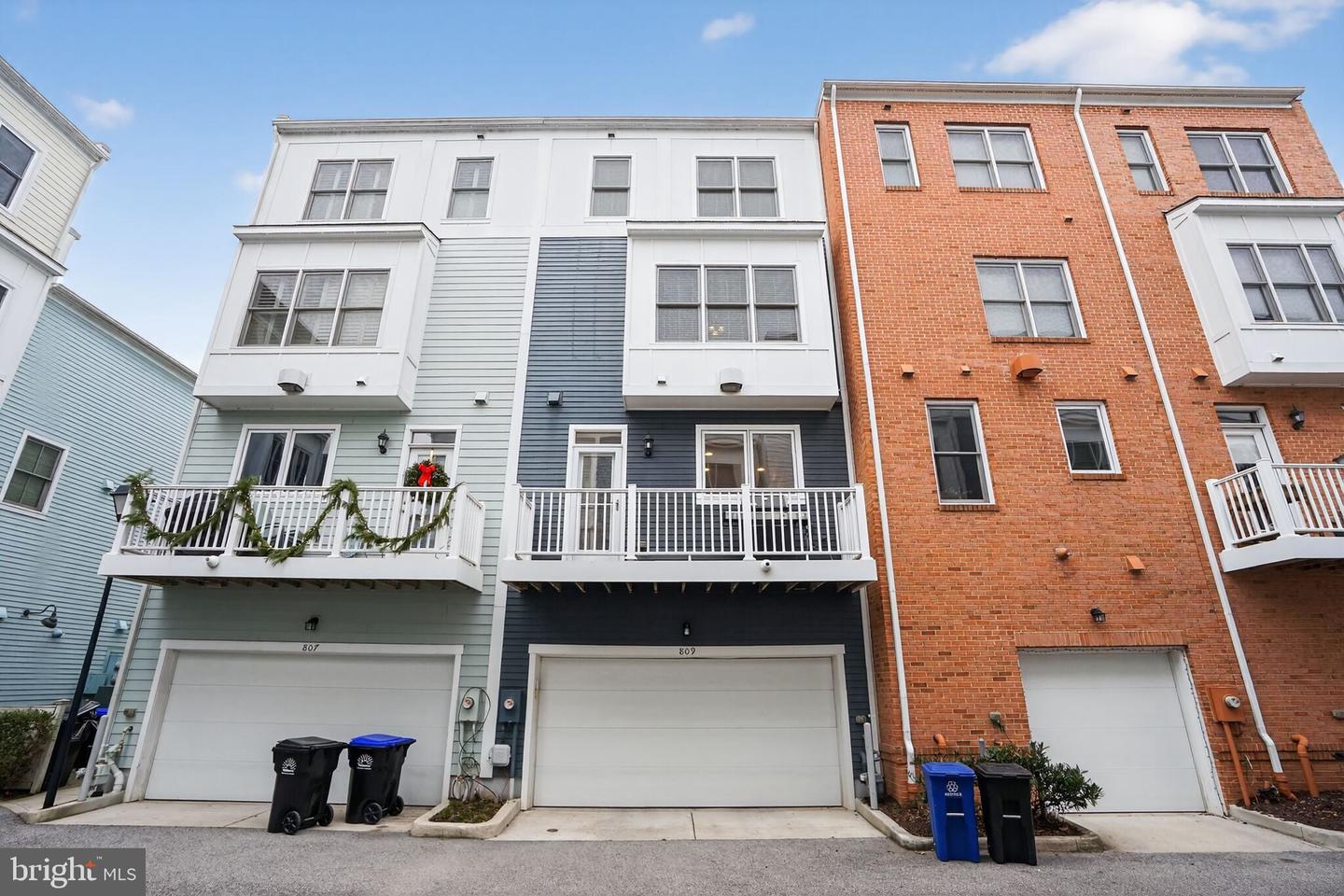 809 PARKER GRAY SCHOOL WAY, ALEXANDRIA, Virginia 22314, 3 Bedrooms Bedrooms, ,3 BathroomsBathrooms,Residential,For sale,809 PARKER GRAY SCHOOL WAY,VAAX2052850 MLS # VAAX2052850