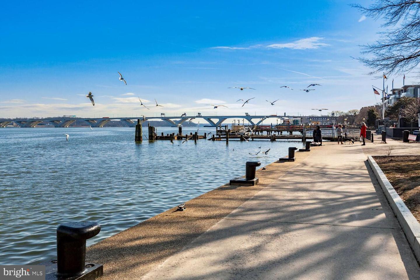 809 PARKER GRAY SCHOOL WAY, ALEXANDRIA, Virginia 22314, 3 Bedrooms Bedrooms, ,3 BathroomsBathrooms,Residential,For sale,809 PARKER GRAY SCHOOL WAY,VAAX2052850 MLS # VAAX2052850