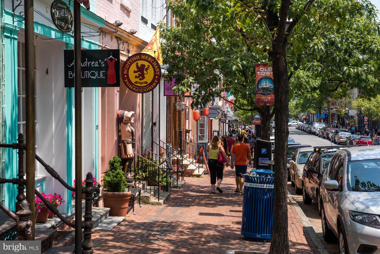 809 PARKER GRAY SCHOOL WAY, ALEXANDRIA, Virginia 22314, 3 Bedrooms Bedrooms, ,3 BathroomsBathrooms,Residential,For sale,809 PARKER GRAY SCHOOL WAY,VAAX2052850 MLS # VAAX2052850