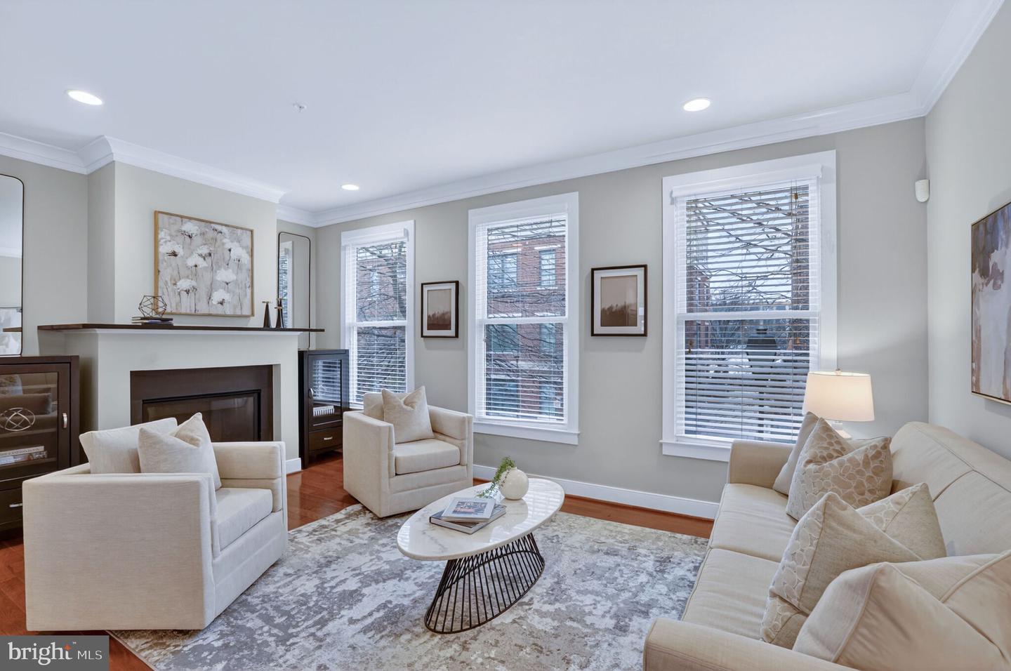 809 PARKER GRAY SCHOOL WAY, ALEXANDRIA, Virginia 22314, 3 Bedrooms Bedrooms, ,3 BathroomsBathrooms,Residential,For sale,809 PARKER GRAY SCHOOL WAY,VAAX2052850 MLS # VAAX2052850