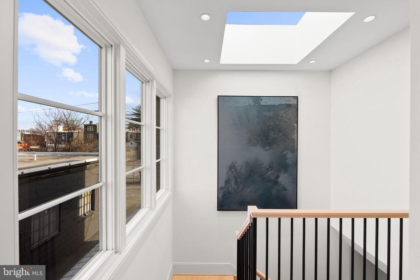 32 KINGS CT SE, WASHINGTON, District Of Columbia 20003, 3 Bedrooms Bedrooms, ,2 BathroomsBathrooms,Residential,For sale,32 KINGS CT SE,DCDC2239932 MLS # DCDC2239932