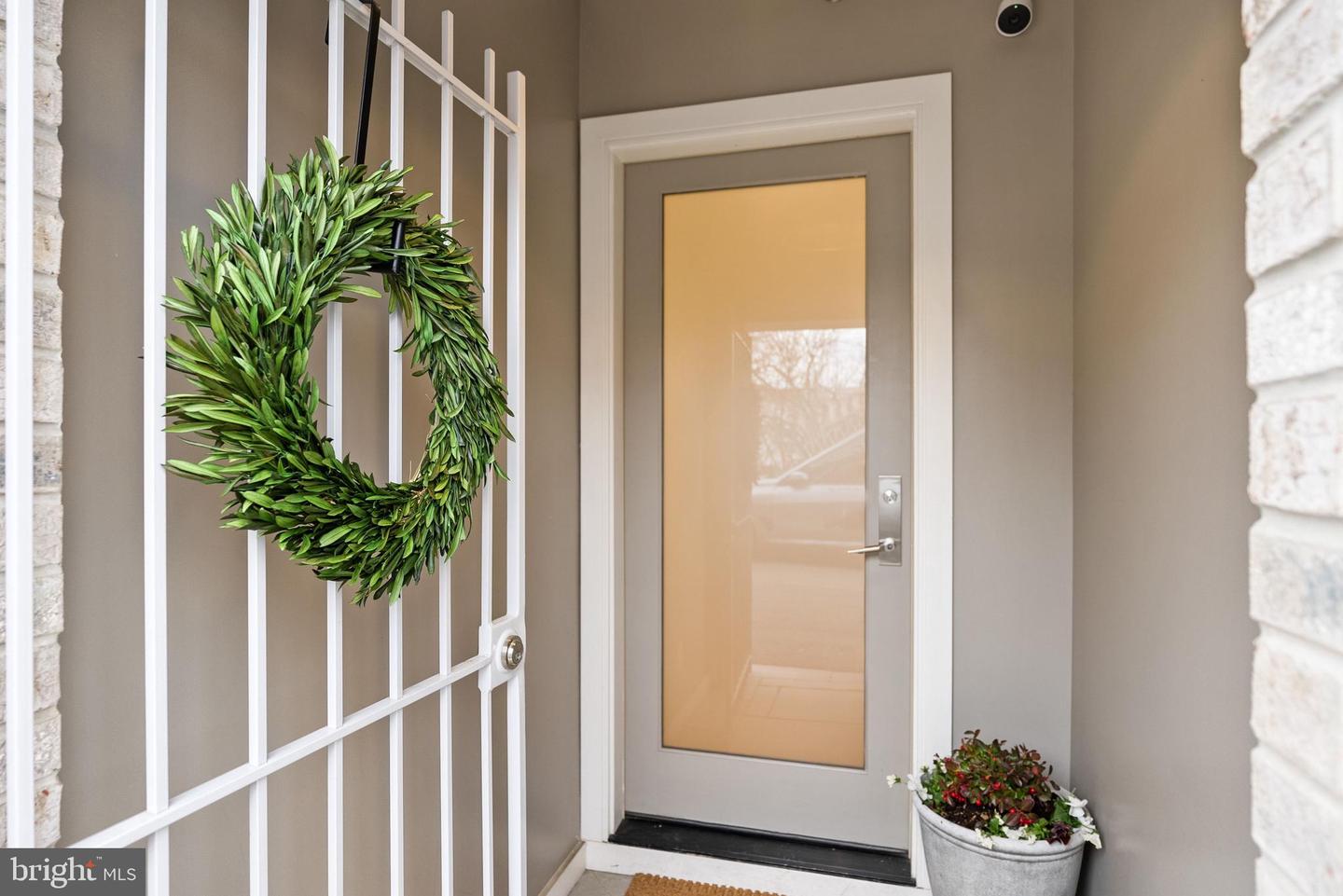 32 KINGS CT SE, WASHINGTON, District Of Columbia 20003, 3 Bedrooms Bedrooms, ,2 BathroomsBathrooms,Residential,For sale,32 KINGS CT SE,DCDC2239932 MLS # DCDC2239932