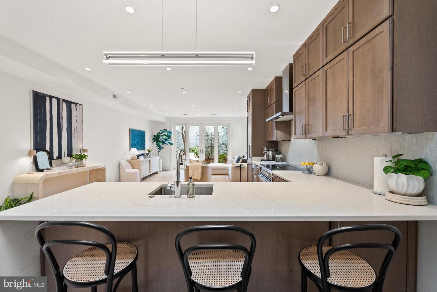 32 KINGS CT SE, WASHINGTON, District Of Columbia 20003, 3 Bedrooms Bedrooms, ,2 BathroomsBathrooms,Residential,For sale,32 KINGS CT SE,DCDC2239932 MLS # DCDC2239932