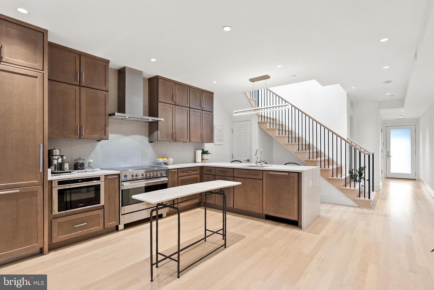 32 KINGS CT SE, WASHINGTON, District Of Columbia 20003, 3 Bedrooms Bedrooms, ,2 BathroomsBathrooms,Residential,For sale,32 KINGS CT SE,DCDC2239932 MLS # DCDC2239932