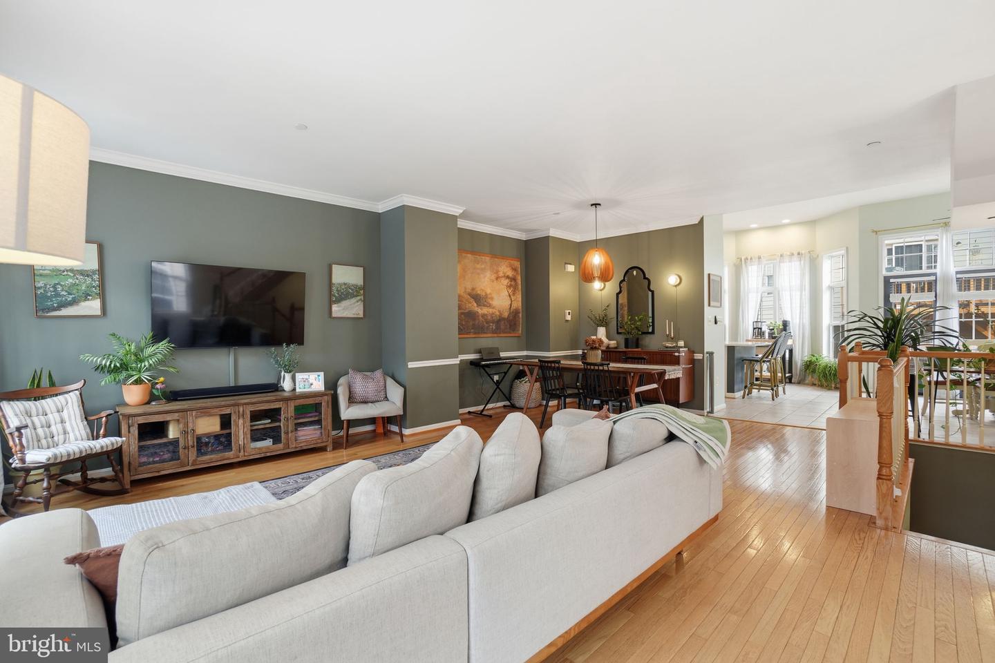 436 CLAYTON LN, ALEXANDRIA, Virginia 22304, 2 Bedrooms Bedrooms, ,2 BathroomsBathrooms,Residential,For sale,436 CLAYTON LN,VAAX2052904 MLS # VAAX2052904