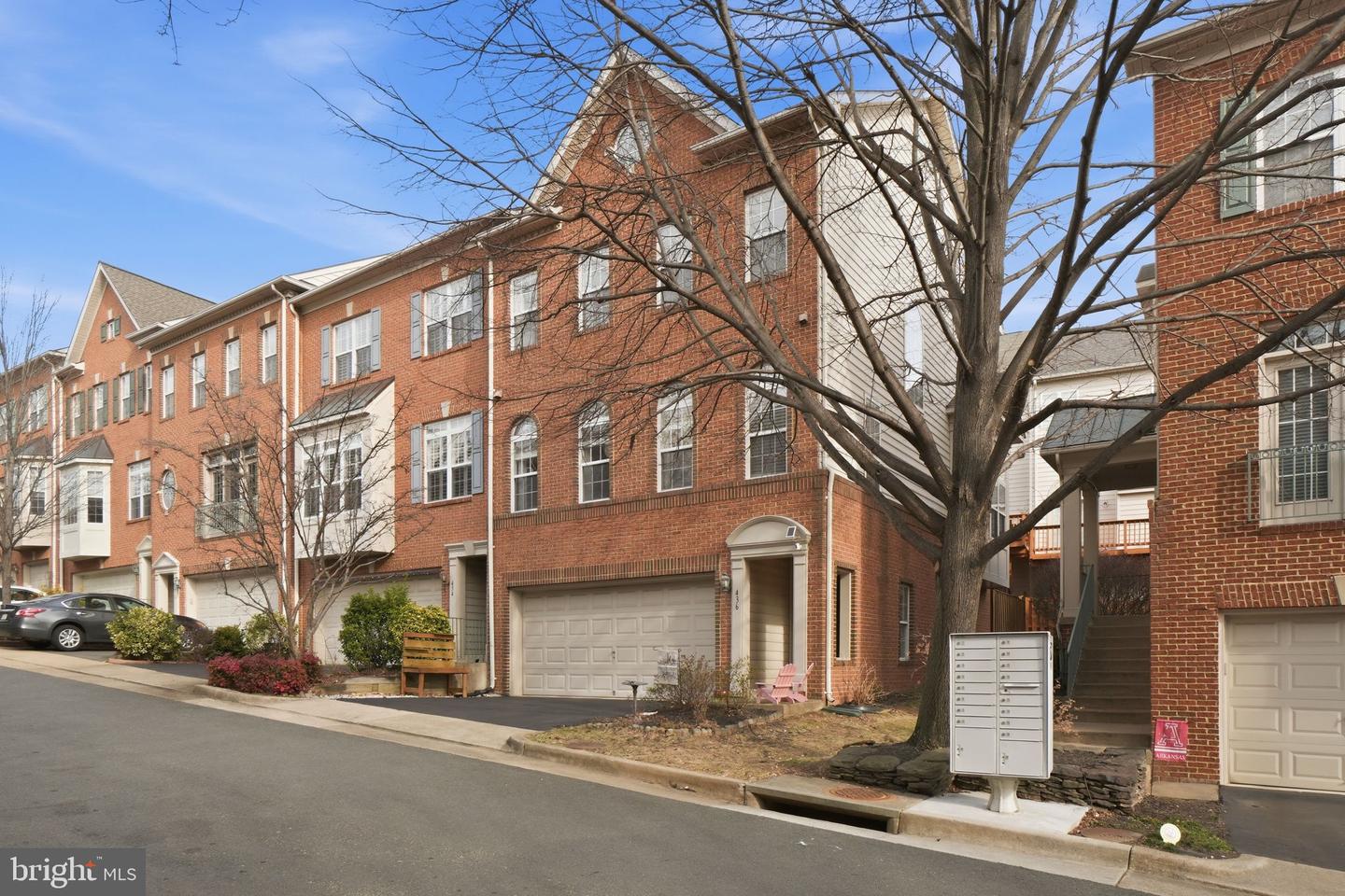 436 CLAYTON LN, ALEXANDRIA, Virginia 22304, 2 Bedrooms Bedrooms, ,2 BathroomsBathrooms,Residential,For sale,436 CLAYTON LN,VAAX2052904 MLS # VAAX2052904