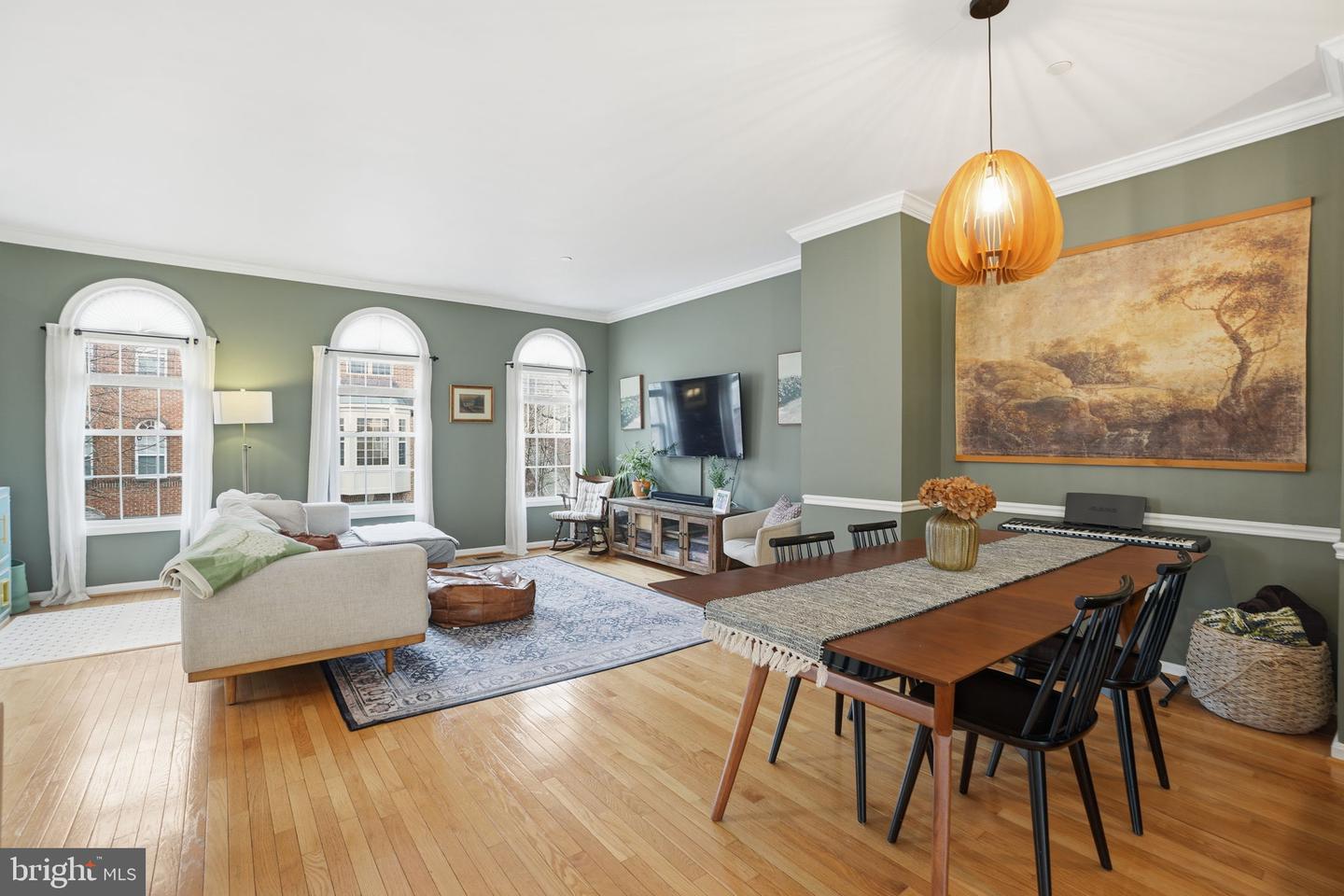 436 CLAYTON LN, ALEXANDRIA, Virginia 22304, 2 Bedrooms Bedrooms, ,2 BathroomsBathrooms,Residential,For sale,436 CLAYTON LN,VAAX2052904 MLS # VAAX2052904