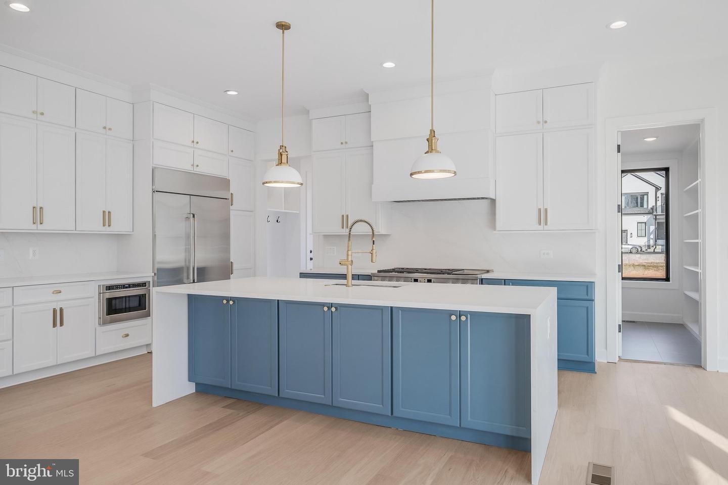 731 ELLSWORTH AVE, GREAT FALLS, Virginia 22066, 4 Bedrooms Bedrooms, ,6 BathroomsBathrooms,Residential,For sale,731 ELLSWORTH AVE,VAFX2284400 MLS # VAFX2284400