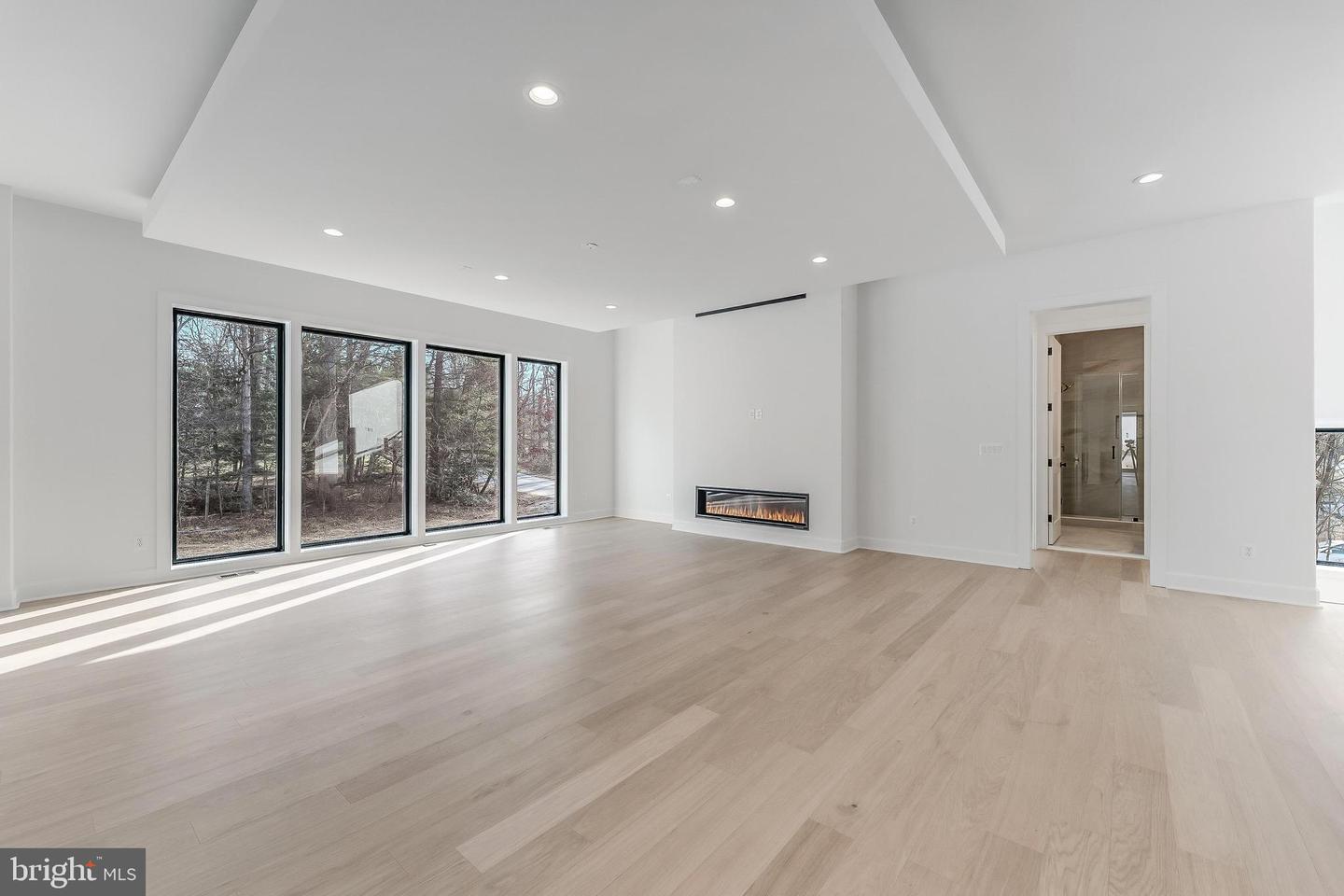 731 ELLSWORTH AVE, GREAT FALLS, Virginia 22066, 4 Bedrooms Bedrooms, ,6 BathroomsBathrooms,Residential,For sale,731 ELLSWORTH AVE,VAFX2284400 MLS # VAFX2284400