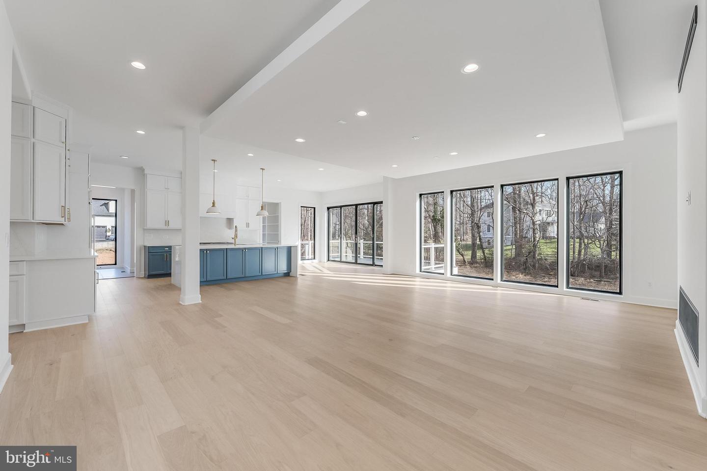 731 ELLSWORTH AVE, GREAT FALLS, Virginia 22066, 4 Bedrooms Bedrooms, ,6 BathroomsBathrooms,Residential,For sale,731 ELLSWORTH AVE,VAFX2284400 MLS # VAFX2284400