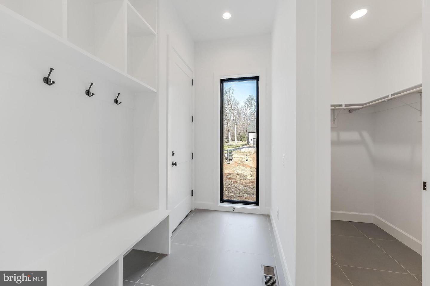 731 ELLSWORTH AVE, GREAT FALLS, Virginia 22066, 4 Bedrooms Bedrooms, ,6 BathroomsBathrooms,Residential,For sale,731 ELLSWORTH AVE,VAFX2284400 MLS # VAFX2284400