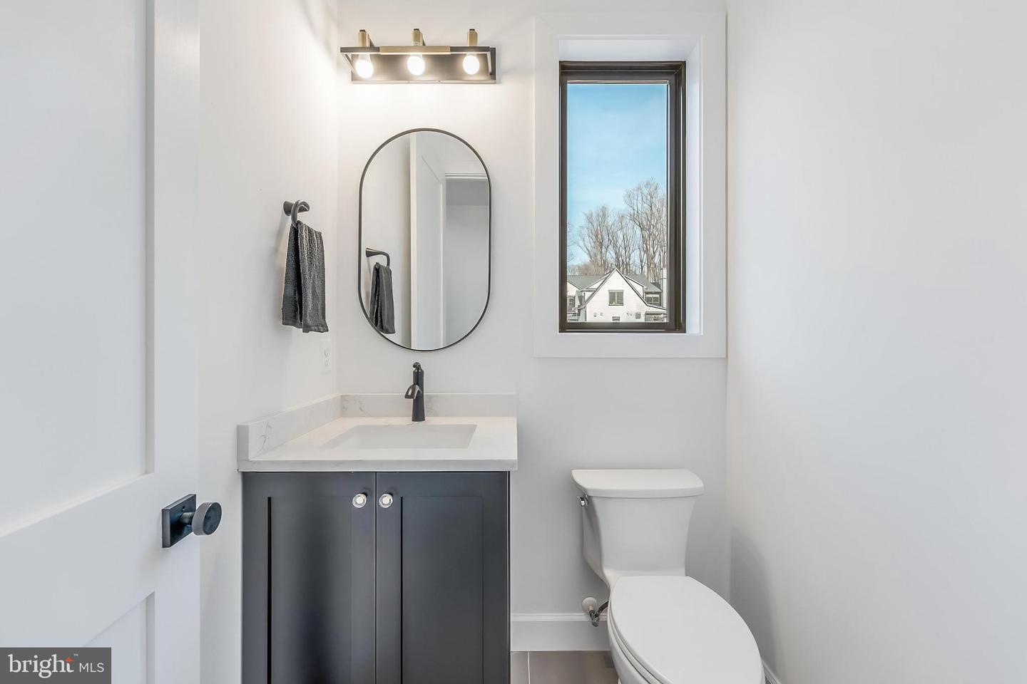 731 ELLSWORTH AVE, GREAT FALLS, Virginia 22066, 4 Bedrooms Bedrooms, ,6 BathroomsBathrooms,Residential,For sale,731 ELLSWORTH AVE,VAFX2284400 MLS # VAFX2284400