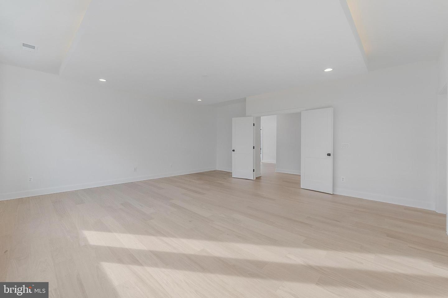 731 ELLSWORTH AVE, GREAT FALLS, Virginia 22066, 4 Bedrooms Bedrooms, ,6 BathroomsBathrooms,Residential,For sale,731 ELLSWORTH AVE,VAFX2284400 MLS # VAFX2284400