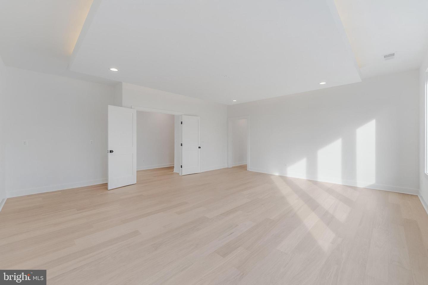 731 ELLSWORTH AVE, GREAT FALLS, Virginia 22066, 4 Bedrooms Bedrooms, ,6 BathroomsBathrooms,Residential,For sale,731 ELLSWORTH AVE,VAFX2284400 MLS # VAFX2284400