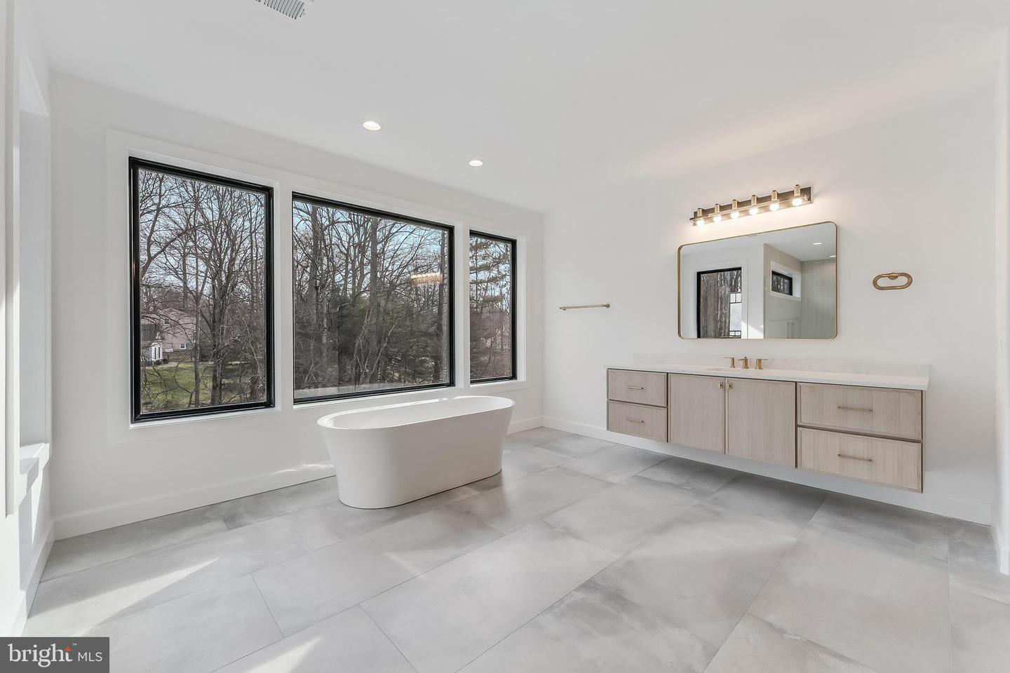 731 ELLSWORTH AVE, GREAT FALLS, Virginia 22066, 4 Bedrooms Bedrooms, ,6 BathroomsBathrooms,Residential,For sale,731 ELLSWORTH AVE,VAFX2284400 MLS # VAFX2284400