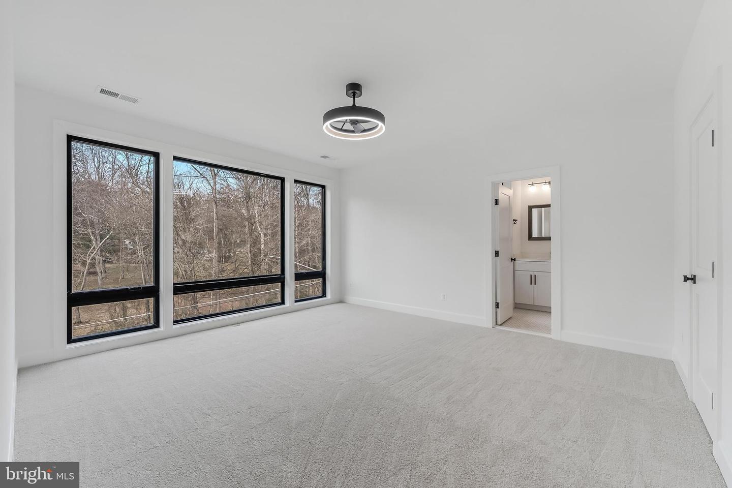 731 ELLSWORTH AVE, GREAT FALLS, Virginia 22066, 4 Bedrooms Bedrooms, ,6 BathroomsBathrooms,Residential,For sale,731 ELLSWORTH AVE,VAFX2284400 MLS # VAFX2284400