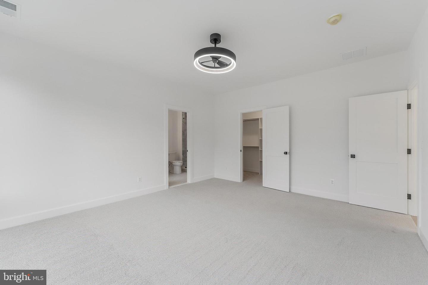 731 ELLSWORTH AVE, GREAT FALLS, Virginia 22066, 4 Bedrooms Bedrooms, ,6 BathroomsBathrooms,Residential,For sale,731 ELLSWORTH AVE,VAFX2284400 MLS # VAFX2284400