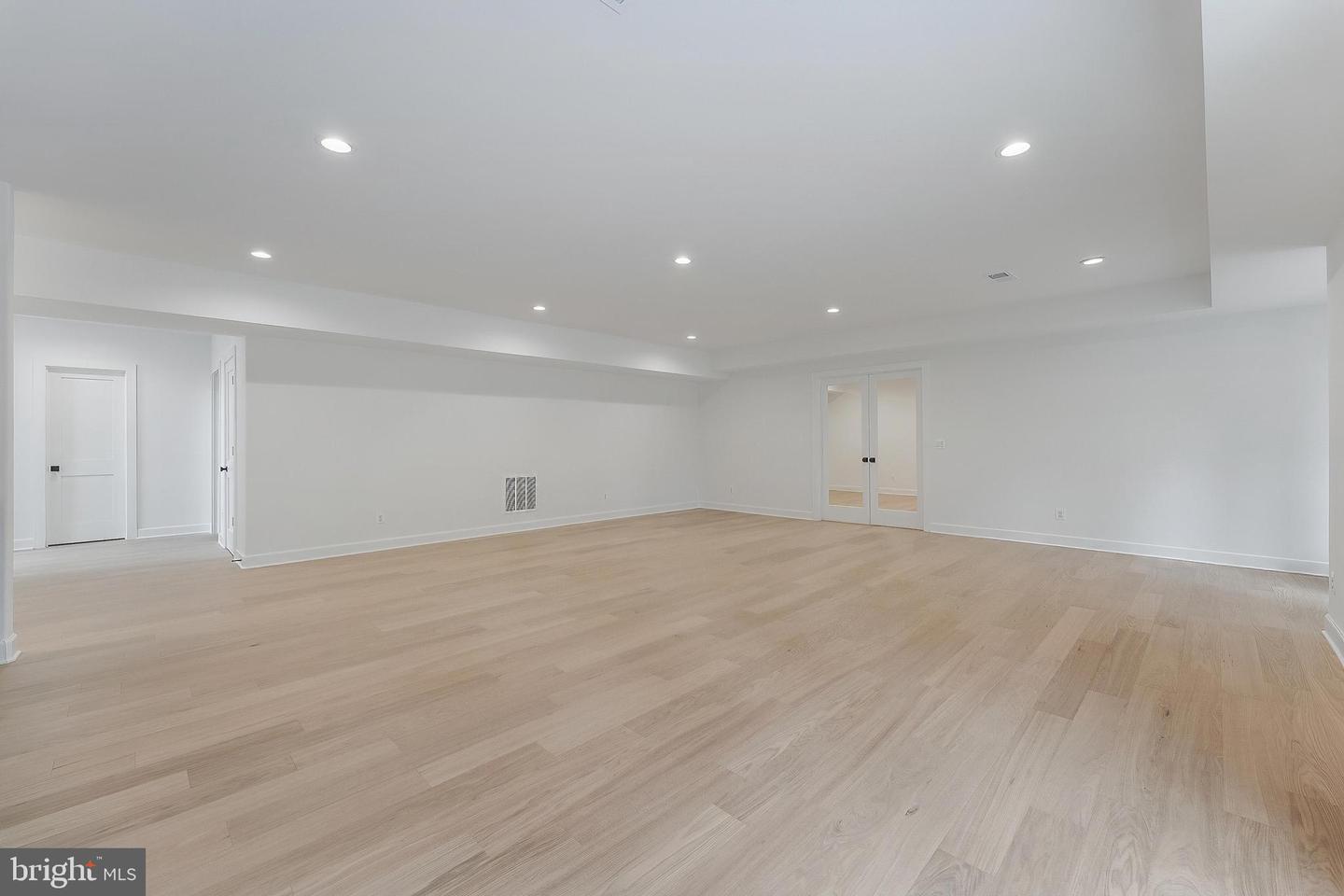 731 ELLSWORTH AVE, GREAT FALLS, Virginia 22066, 4 Bedrooms Bedrooms, ,6 BathroomsBathrooms,Residential,For sale,731 ELLSWORTH AVE,VAFX2284400 MLS # VAFX2284400